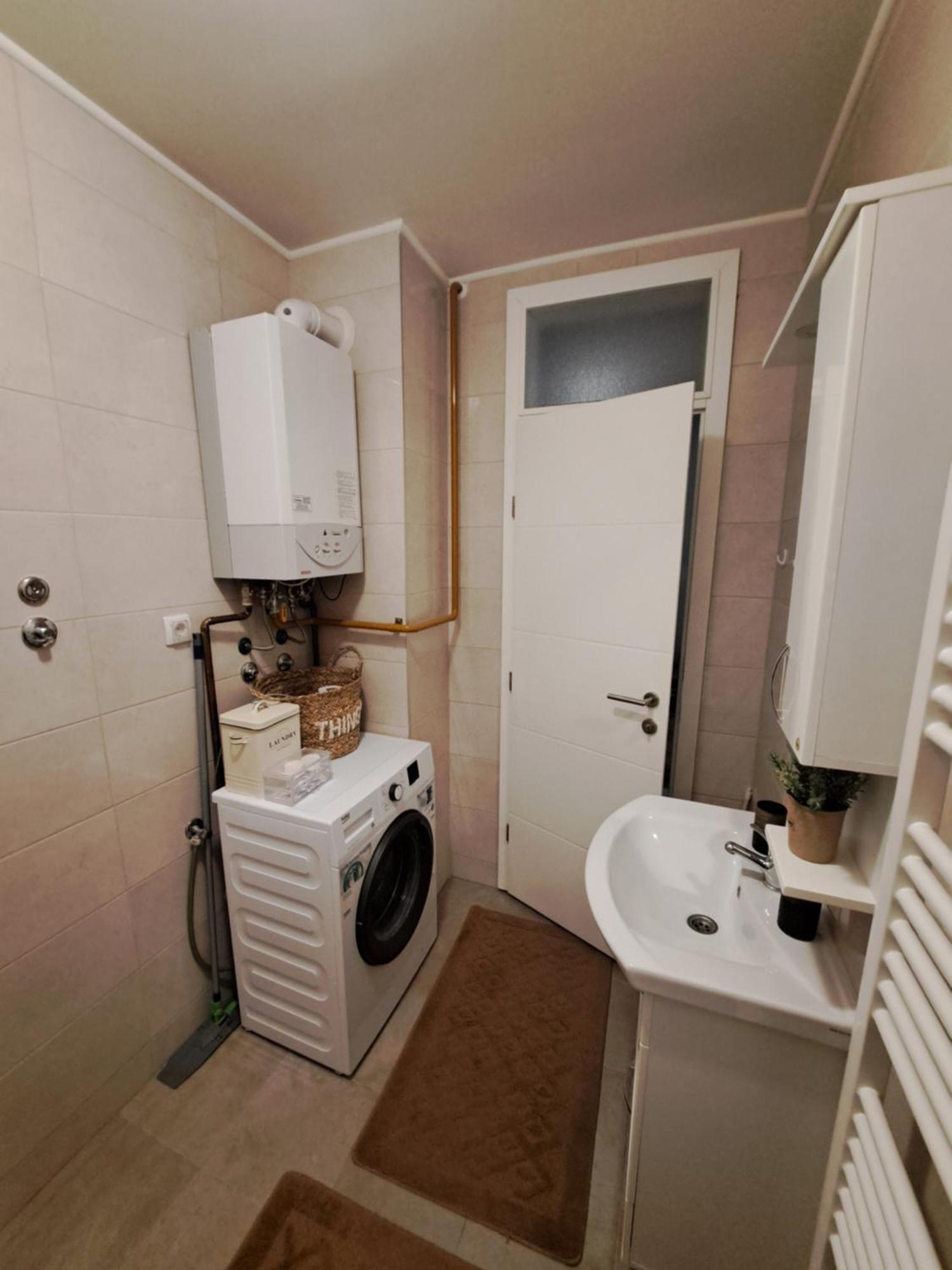 Apartman Ml Lukavica Luaran gambar